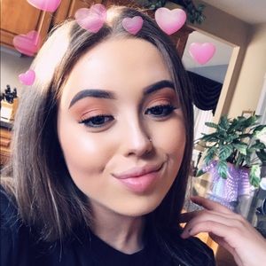 Meet your Posher, Jade